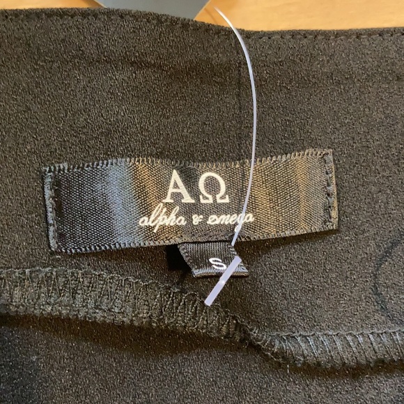 NWT Alpha & Omega skirt size small - Picture 4 of 5